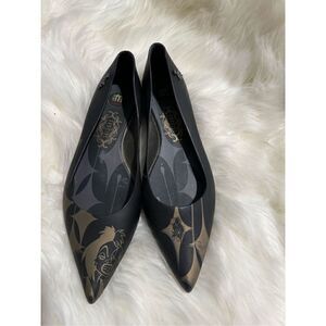 The Melissa Glam x Disney villain Cruella Deville in black and gold 9